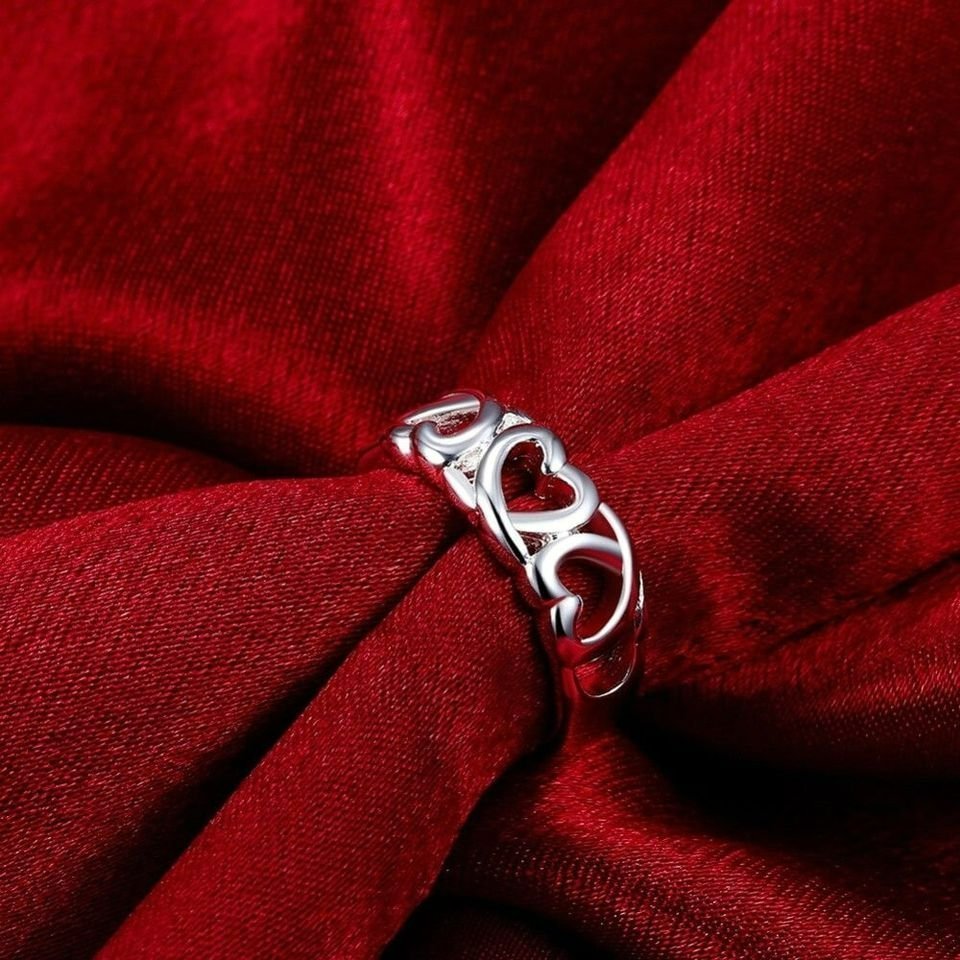 925 Sterling Silver Hollow Three Hearts Ring