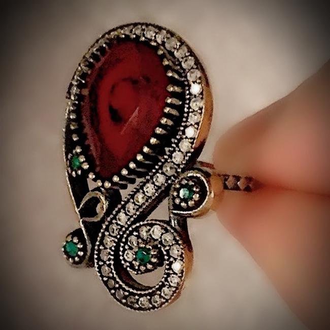 Vintage Ruby Red Teardrop Antique Gold Ethnic Ring