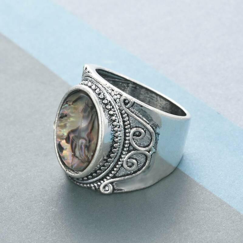 Vintage Iridescent Natural Labradorite Silver Ring