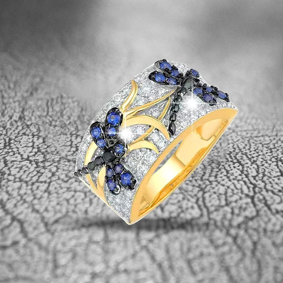 Beautiful Blue Dragonfly Inlaid Crystal Gold Ring